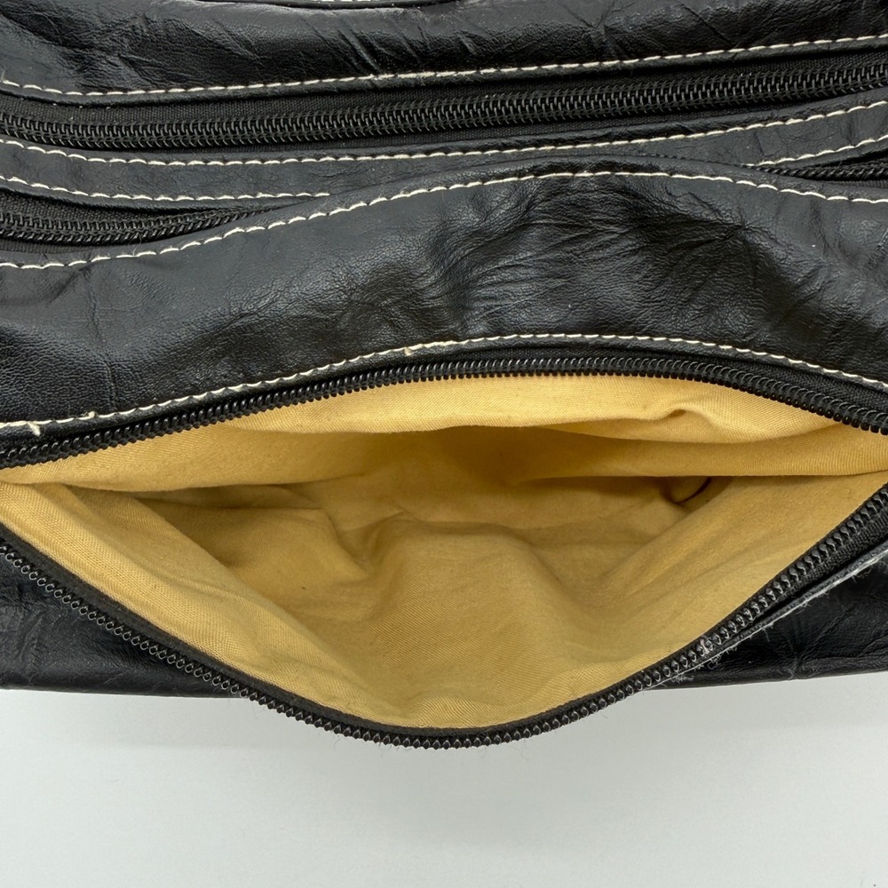 Stone & Co. Leather Crossbody Hobo Bag Black Tan Purse Zip Pocket Travel Neutral - Picture 10 of 15